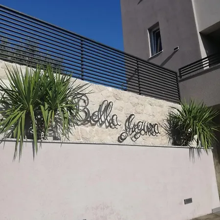 Bella Figura I ماكارسكا