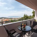 Bella Figura I